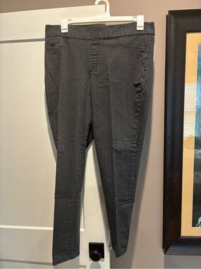 Nine West Black and Gray Skinny Jeans with Micro-Check
